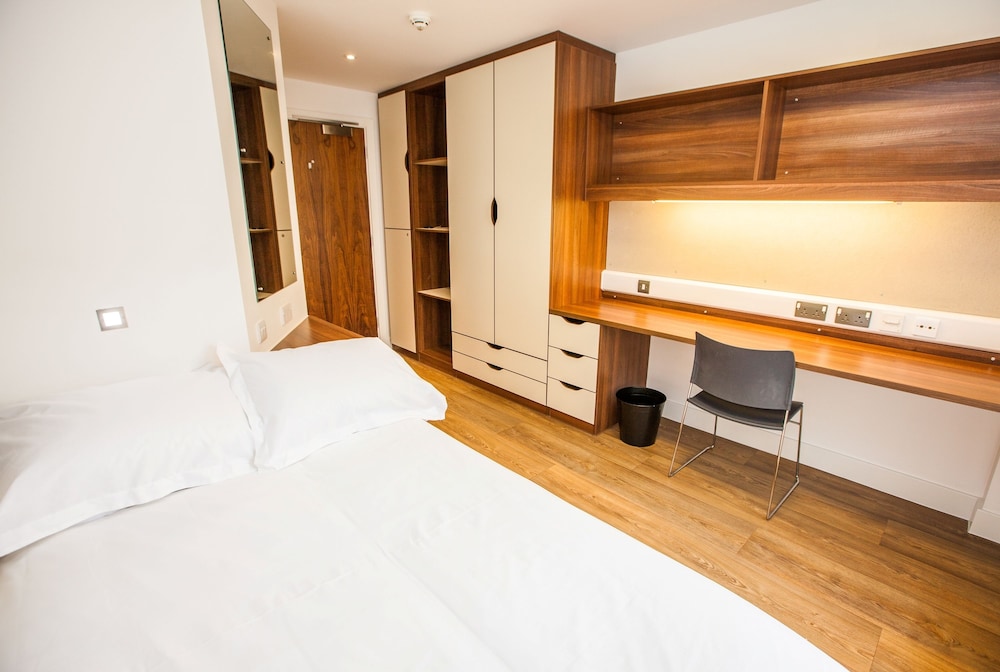 Willow Court University of Stirling — 4-Star Luxury Hotel in Stirling, United Kingdom