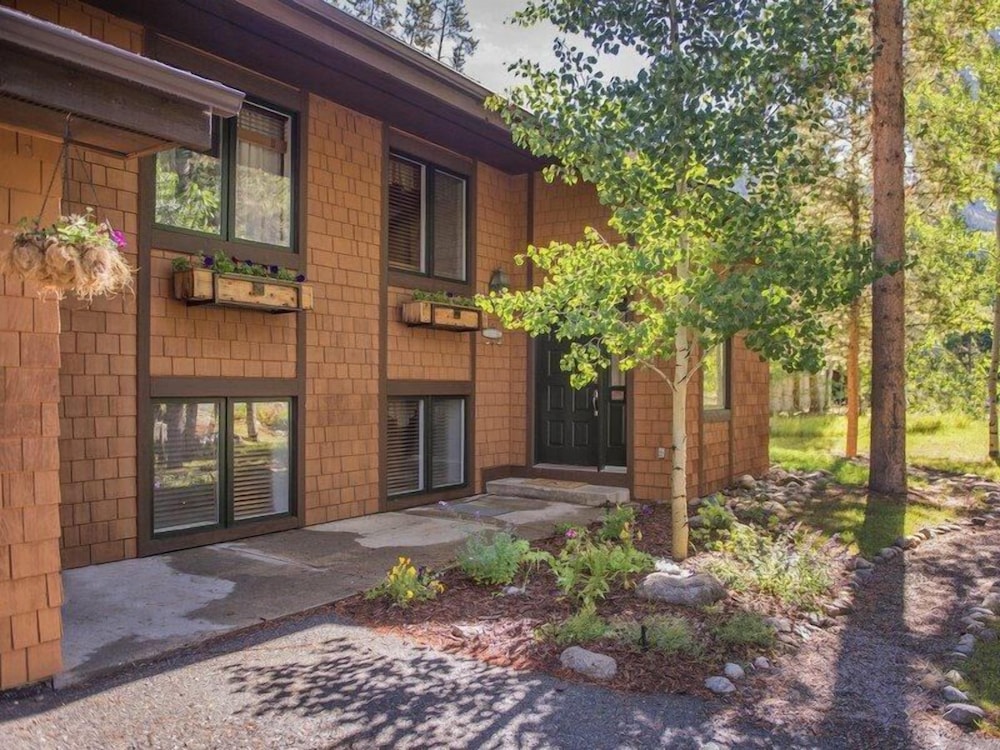 Lazy K Mountain Home 5 Bedroom Holiday home by Key to the Rockies — 4-Star Luxury Hotel in Keystone, United States