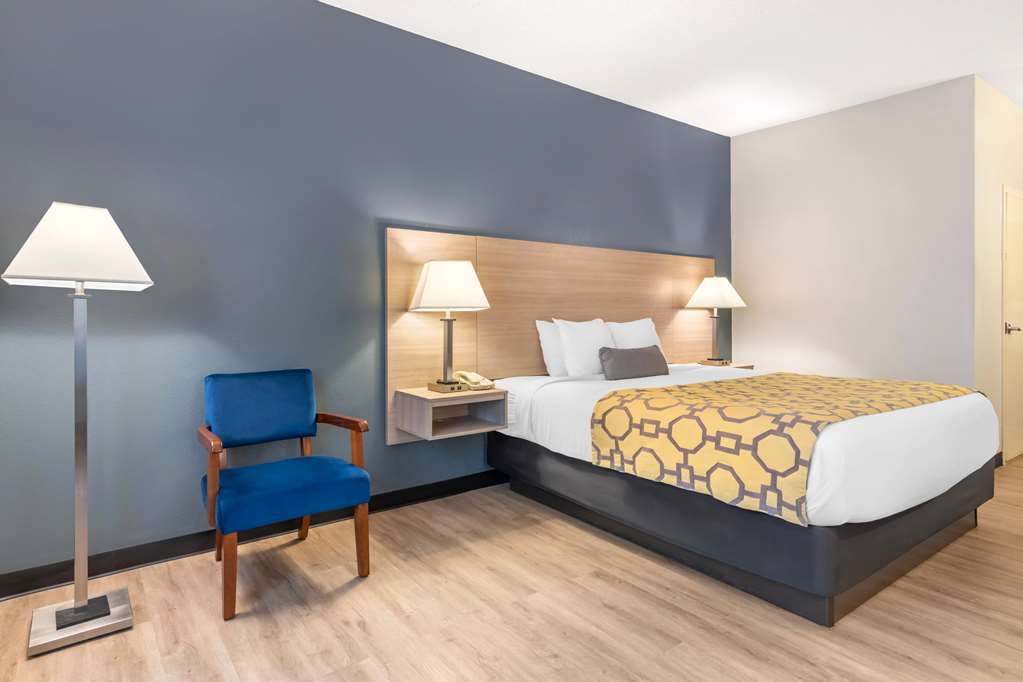 Baymont by Wyndham Kennesaw - photo 6