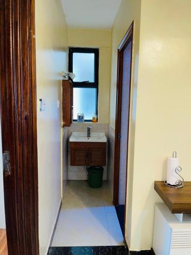 Kilimani homes Paradise 2 bedroom near Yaya Centre NETFLIX and Balcony