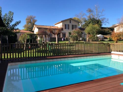 Chambres D'hotes de Marchet — 4-Star Luxury Hotel in Auvillar, France