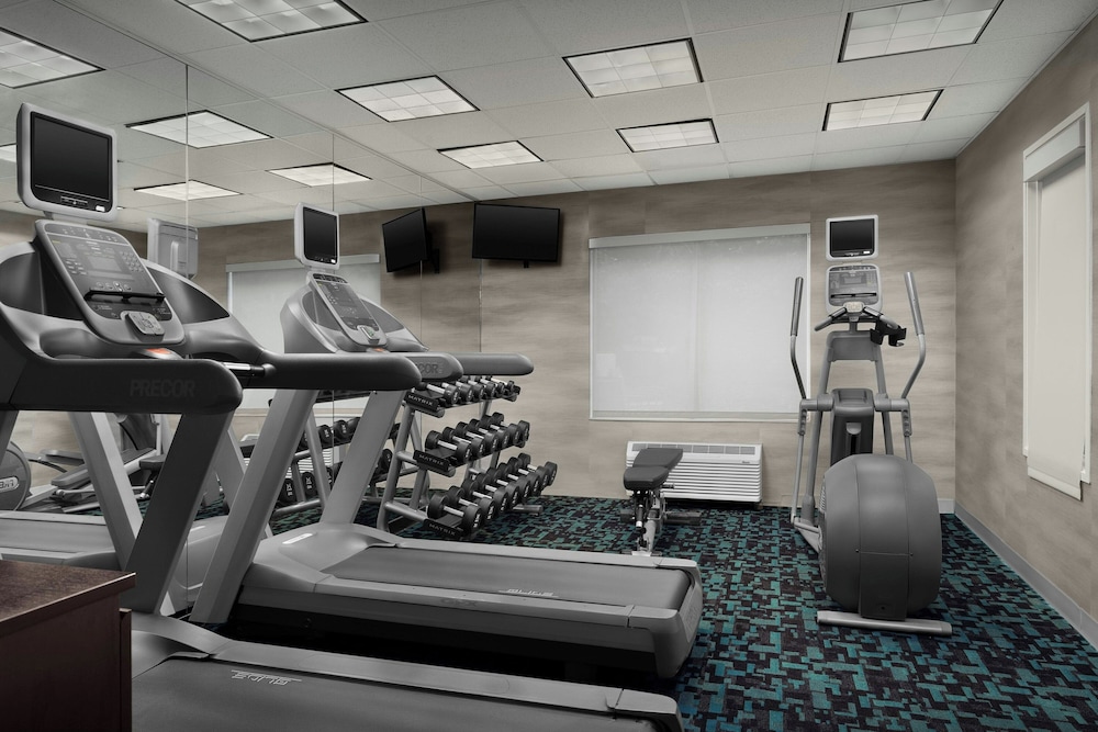 Fairfield by Marriott Inn & Suites Emporia I 95 - photo 23