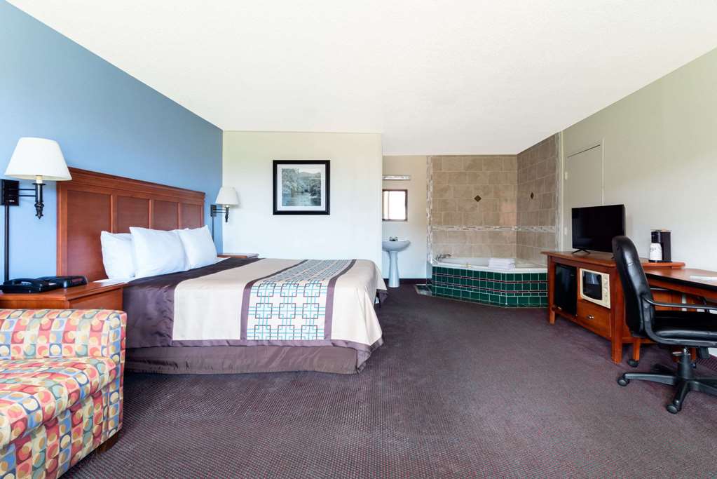 Days Inn by Wyndham Luray Shenandoah - photo 15