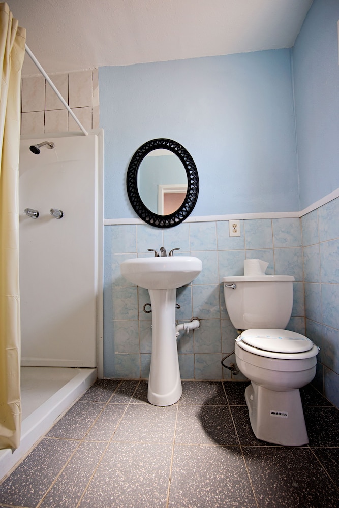 Central Inn Motel - photo 20