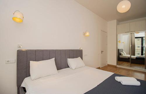 Vake Chic 2BR Comfort Home By Wehost