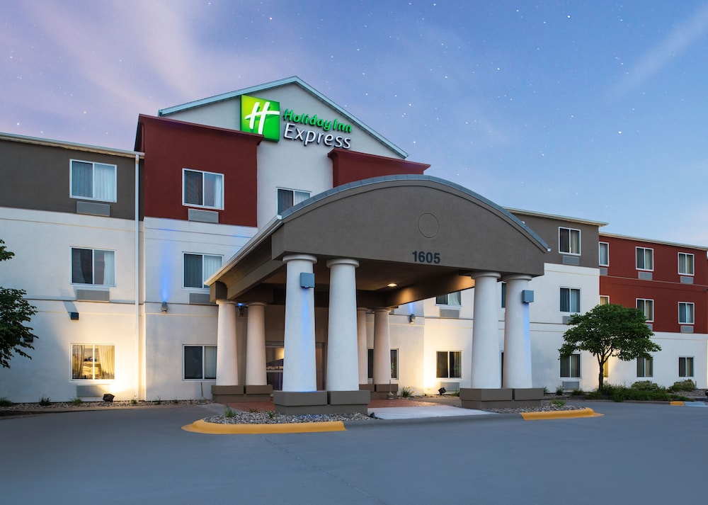 Holiday Inn Express Hotel & Suites Burlington by IHG in Burlington, United States
