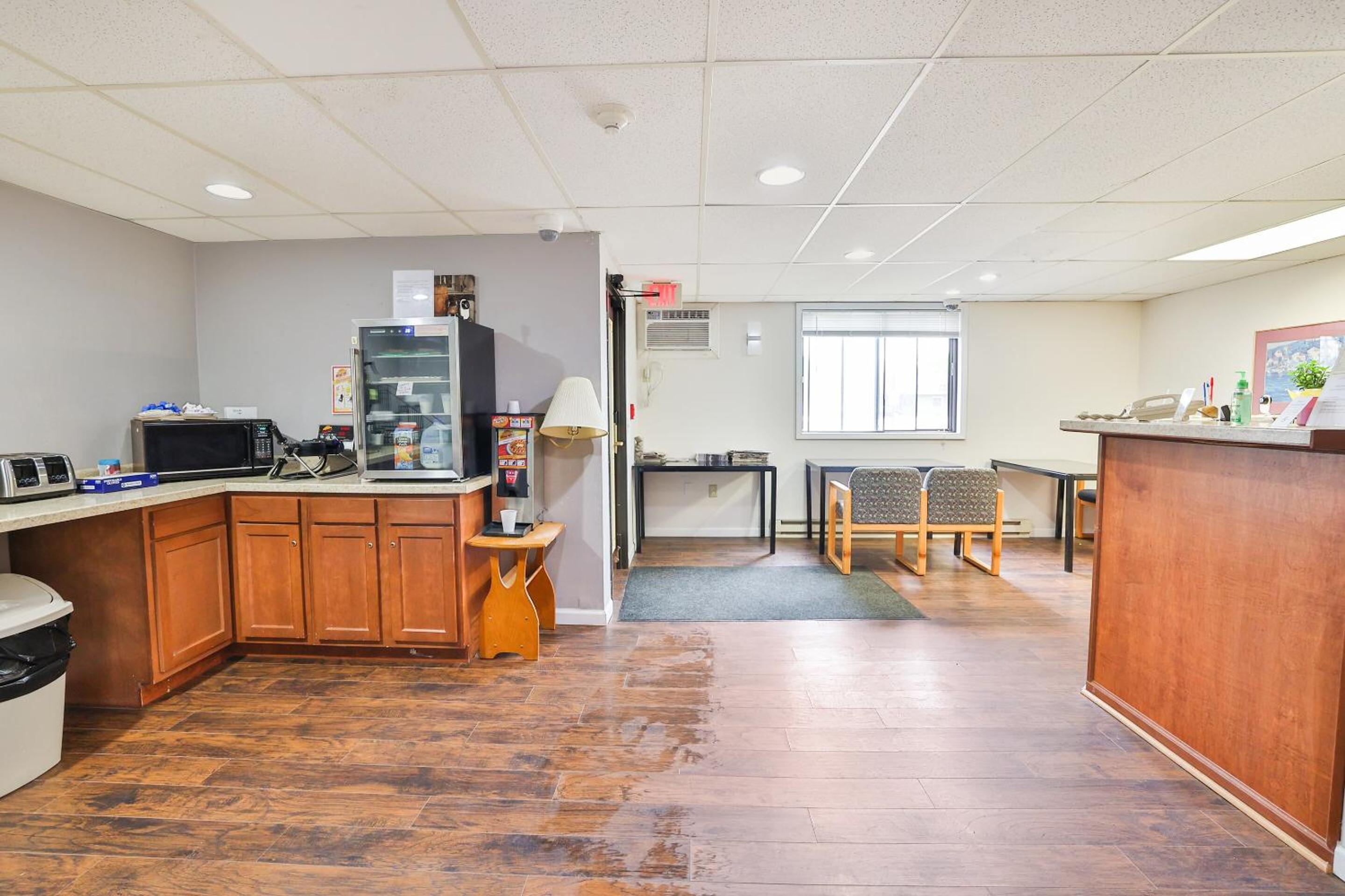 OYO Hotel Pipestone MN Canterbury Park - photo 38