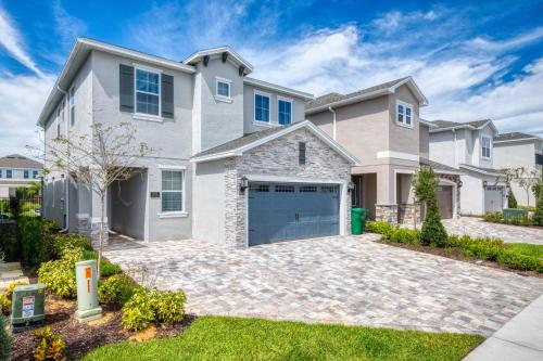 Elegant Home Near Disney With Private Pool Foosball Table Themed Rooms And Waterpark & Resort Access At Encore Resorts Reunion 365Sf — 4-Star Luxury Hotel in Kissimmee, United States