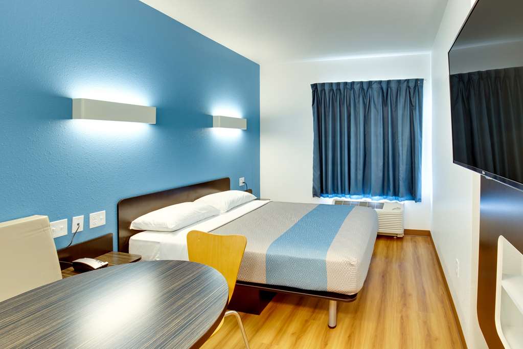 Motel 6 Poplar Bluff MO - photo 16