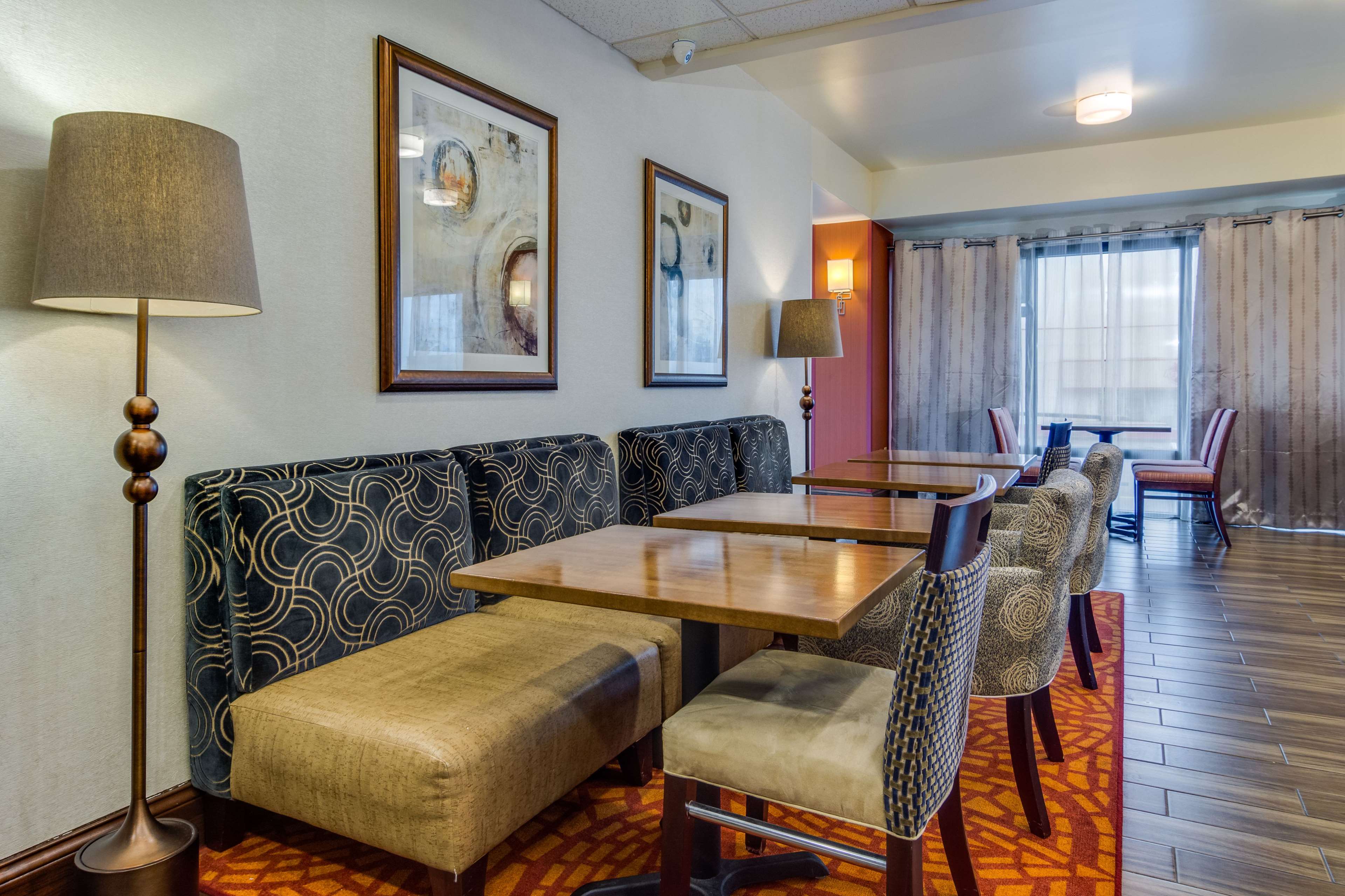 Hampton Inn Johnson City - photo 8