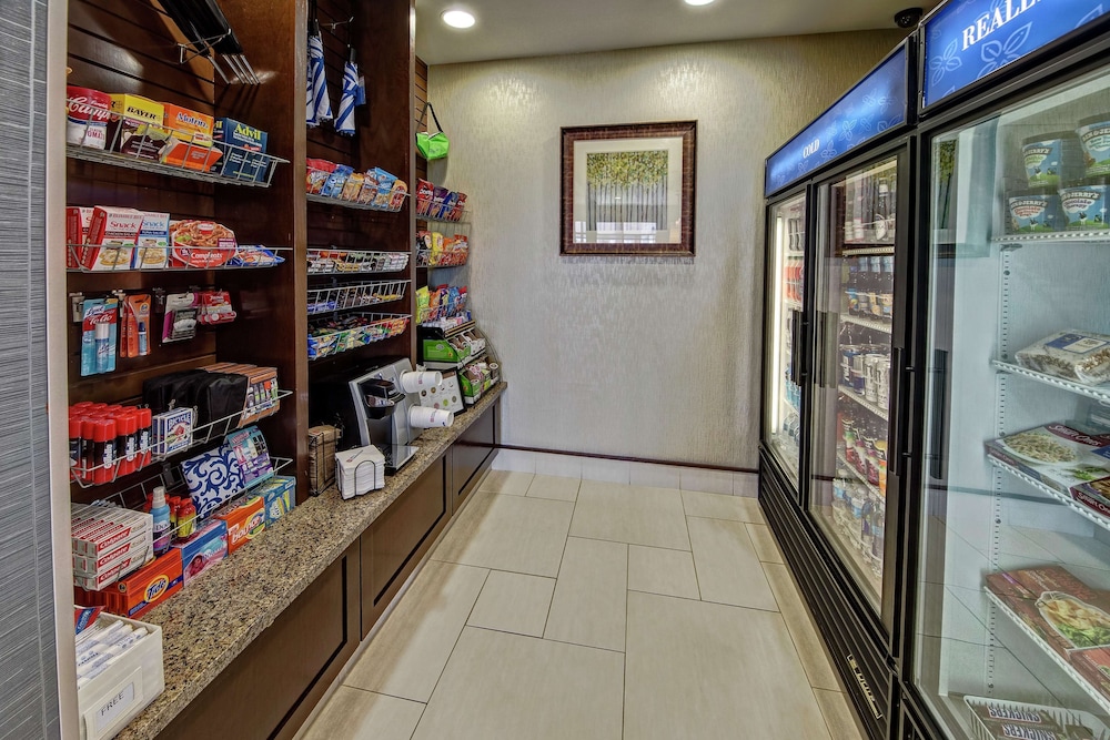 Hilton Garden Inn Tulsa Midtown - photo 29