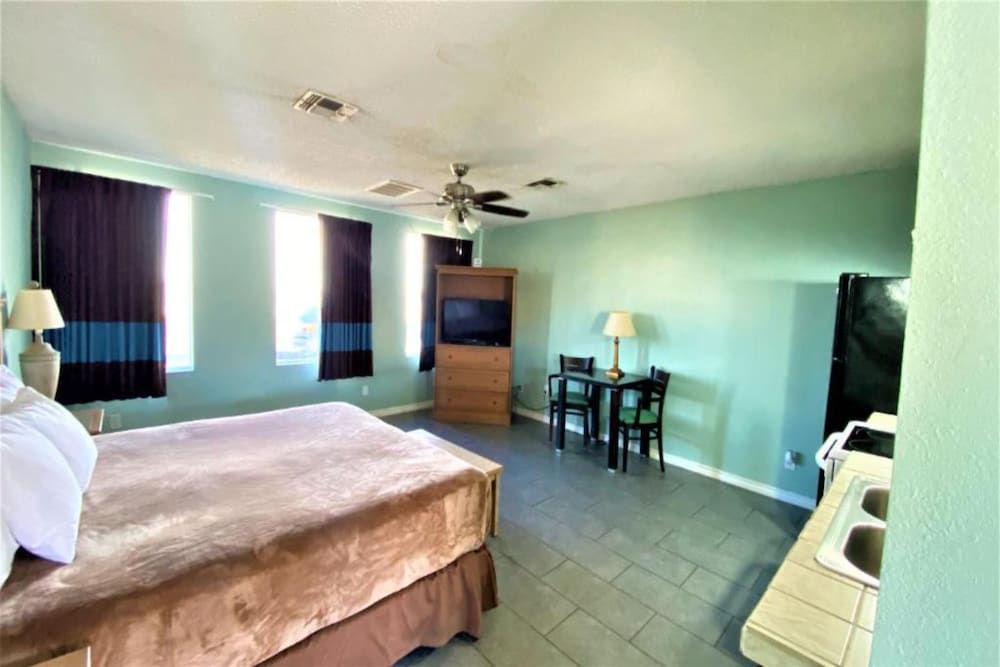OYO Hotel Rockport Bay View - photo 29