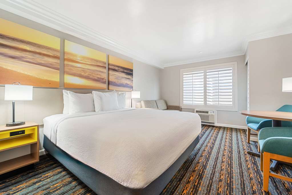 Days Inn by Wyndham San Diego Hotel Circle - photo 45