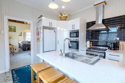 Central Villa — 4-Star Luxury Hotel in Rotorua, New Zealand