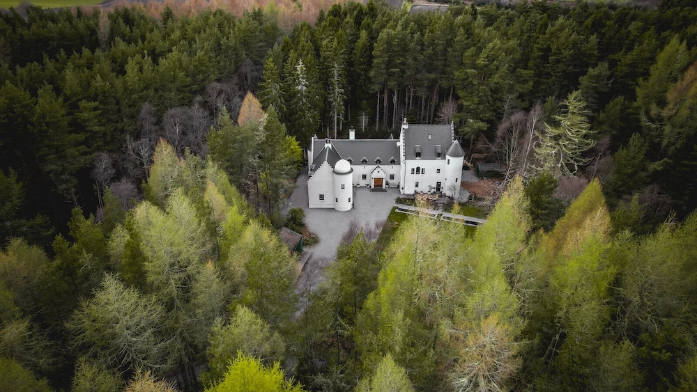 White Rose Tower — hotel in Invergordon
