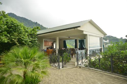 Mount Villa Kvariati