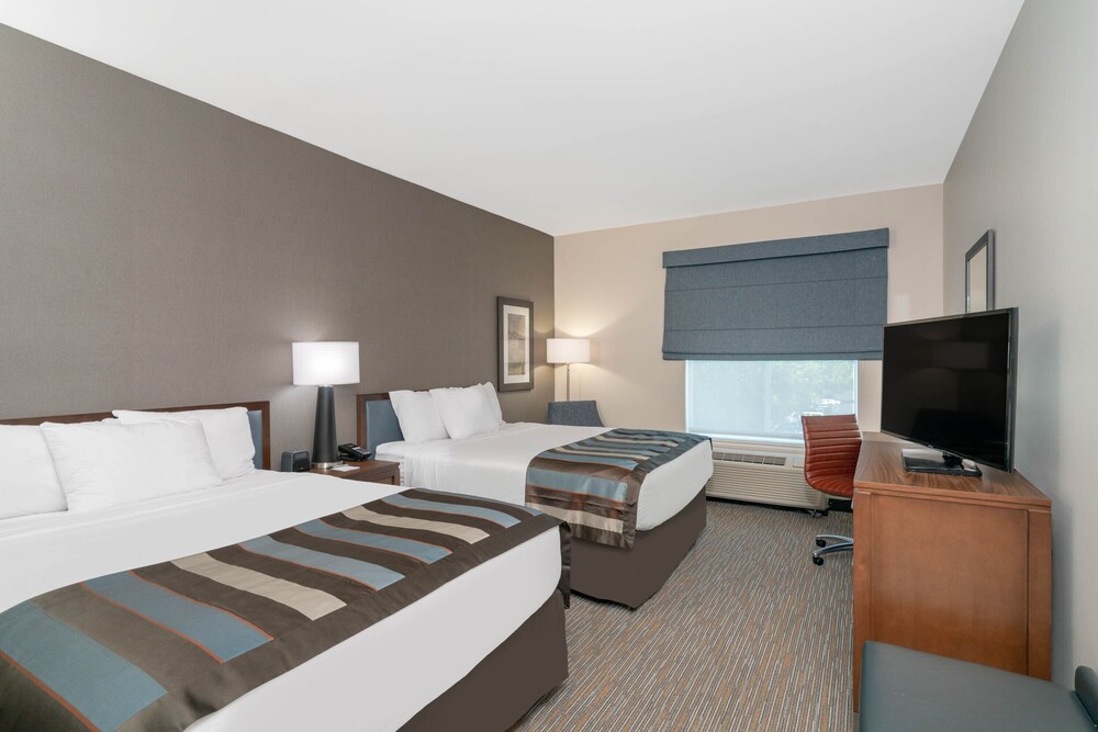 Courtyard by Marriott Seattle SeaTac Airport - photo 6