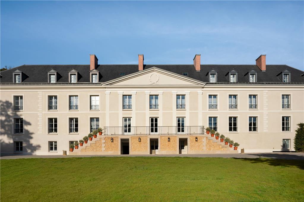 Dolce by Wyndham Versailles Domaine du Montcel — 4-Star Luxury Hotel in Jouy-En-Josas, France