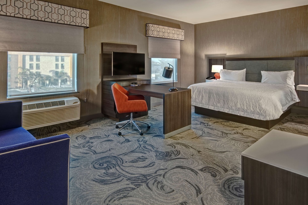 Hampton Inn Fresno Airport - photo 15
