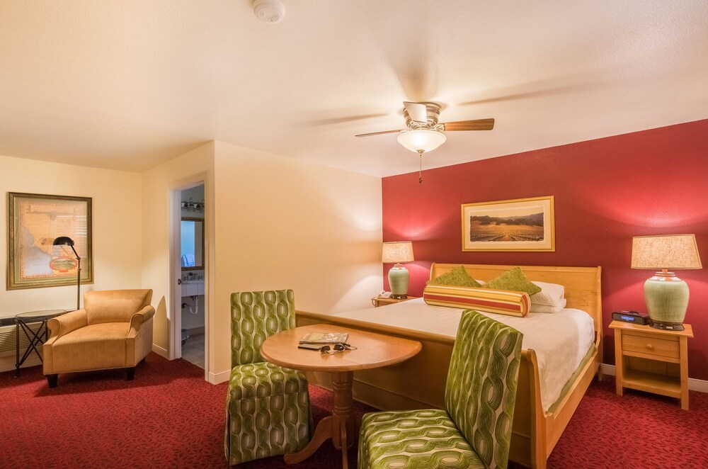 The Inn on Pine - photo 2