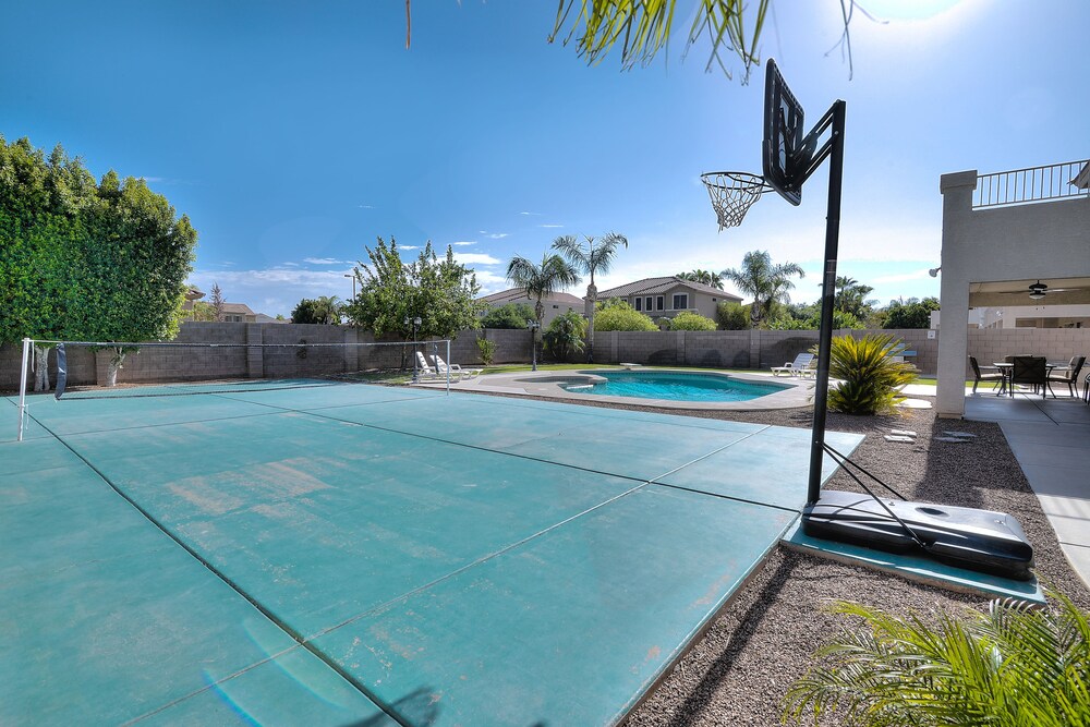 Bel Fleur 6 Bed Home Litchfield Park — 4-Star Luxury Hotel in Litchfield Park, United States