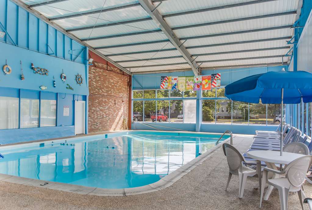 Americas Best Value Inn & Suites Hyannis Cape Cod - photo 10