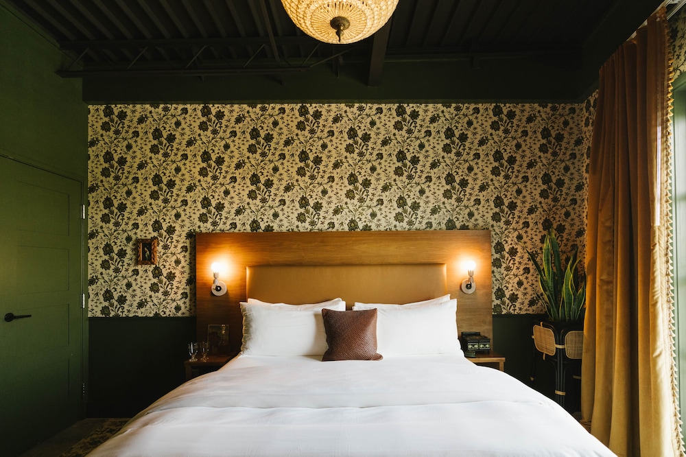 The Frances Modern Inn - photo 46
