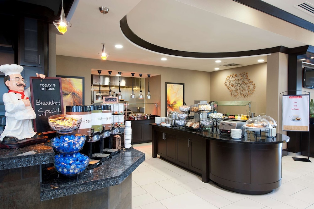 Hilton Garden Inn Fort Worth Alliance Airport - photo 51