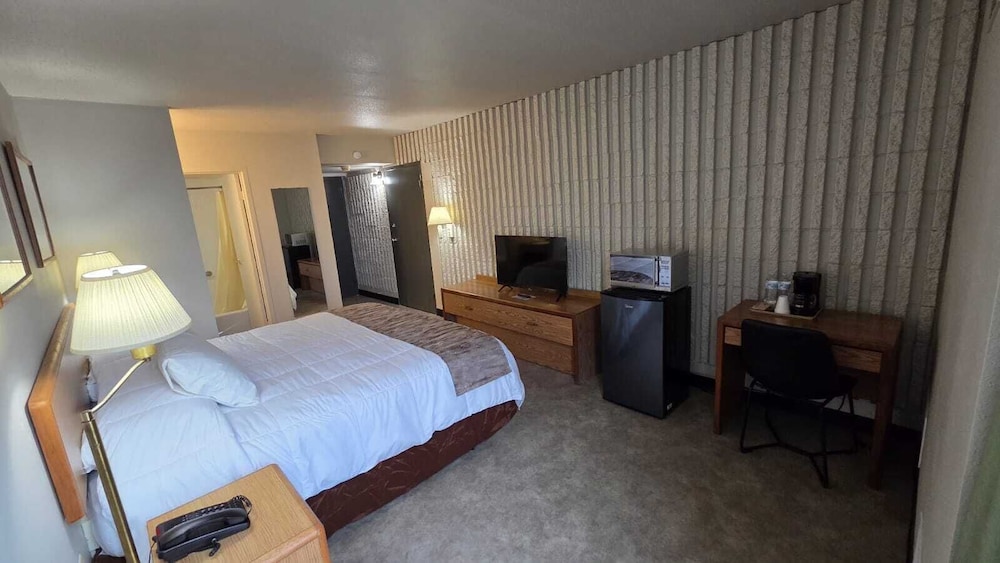 Smartwood Inn - photo 23