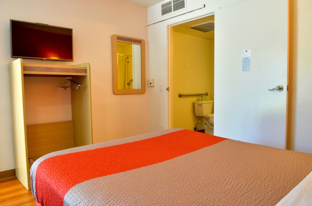 Motel 6 Santa Nella on i 5 - photo 13