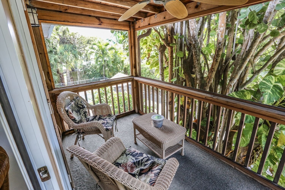 210 Miramar - photo 26