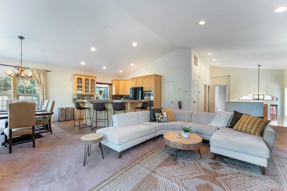 Blitzen by Avantstay Pet friendly Tahoe Retreat Near Heavenly Ski Resort - photo 18