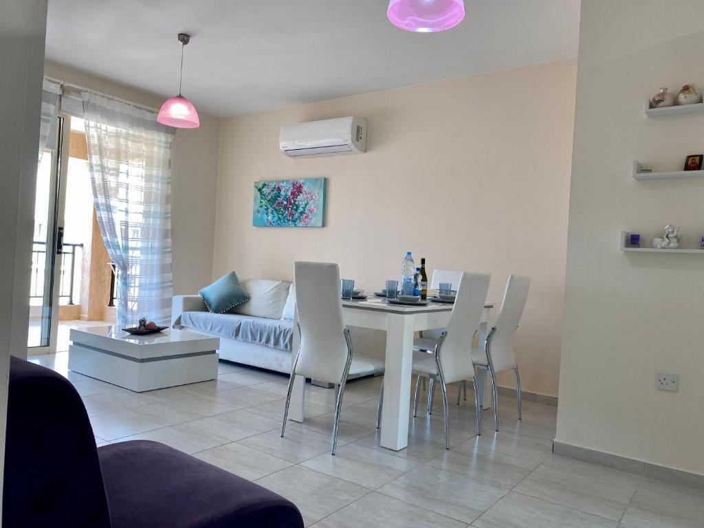 Royal seacrest А203 sea view apartment — 4-Star Luxury Hotel in Paphos, Cyprus