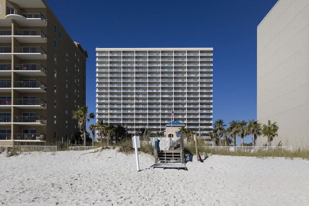 Crystal Tower Comfort Condos by Hosteeva - photo 107