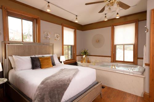 Hotel Galena - photo 73