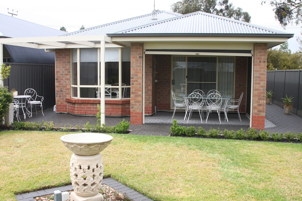 C and C Tanunda — 4-Star Luxury Hotel in Tanunda, Australia