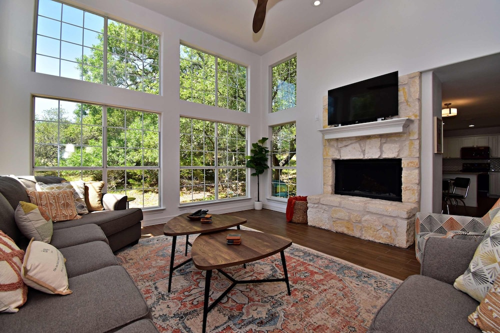 Dreamy Dripping Springs Near Parks Hiking & More — hotel in Dripping Springs