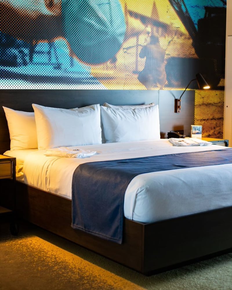 Hotel Indigo Tulsa DWTN Entertainment Area by IHG - photo 9