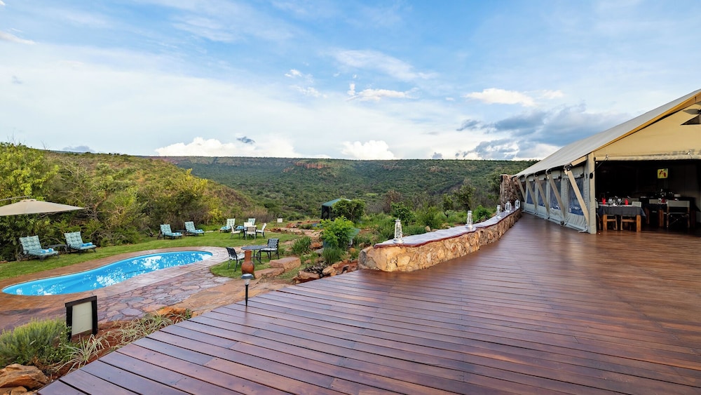 Iketla Lodge — 4-Star Luxury Hotel in Burgersfort, South Africa