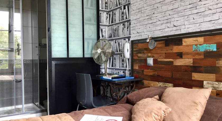 Le Richelieu Bacchus in Fontainebleau, France