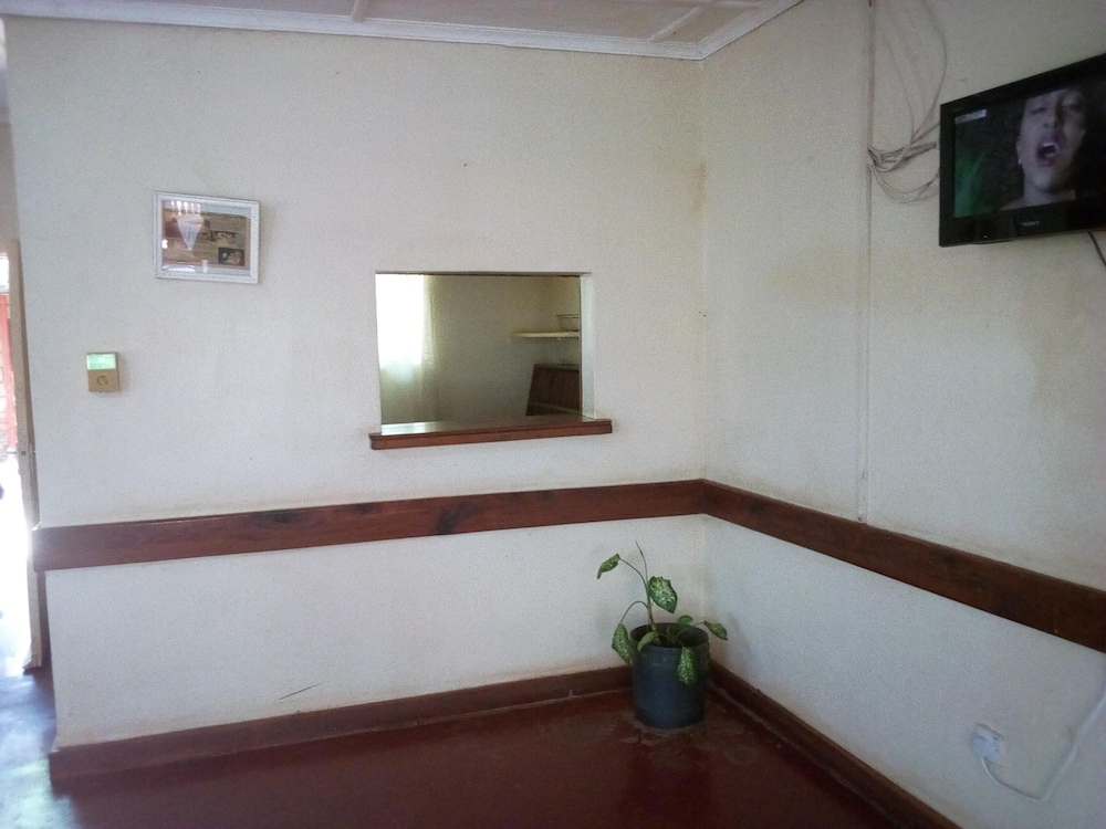 Mwingi Cottage Hotel — Mwingi — photo 3