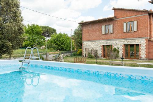 Cottage Casa Luisa — 4-Star Luxury Hotel in Montalcino, Italy