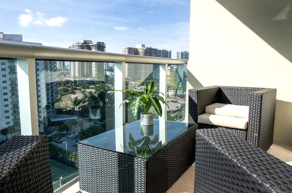 Sunny Isles Suites - photo 15