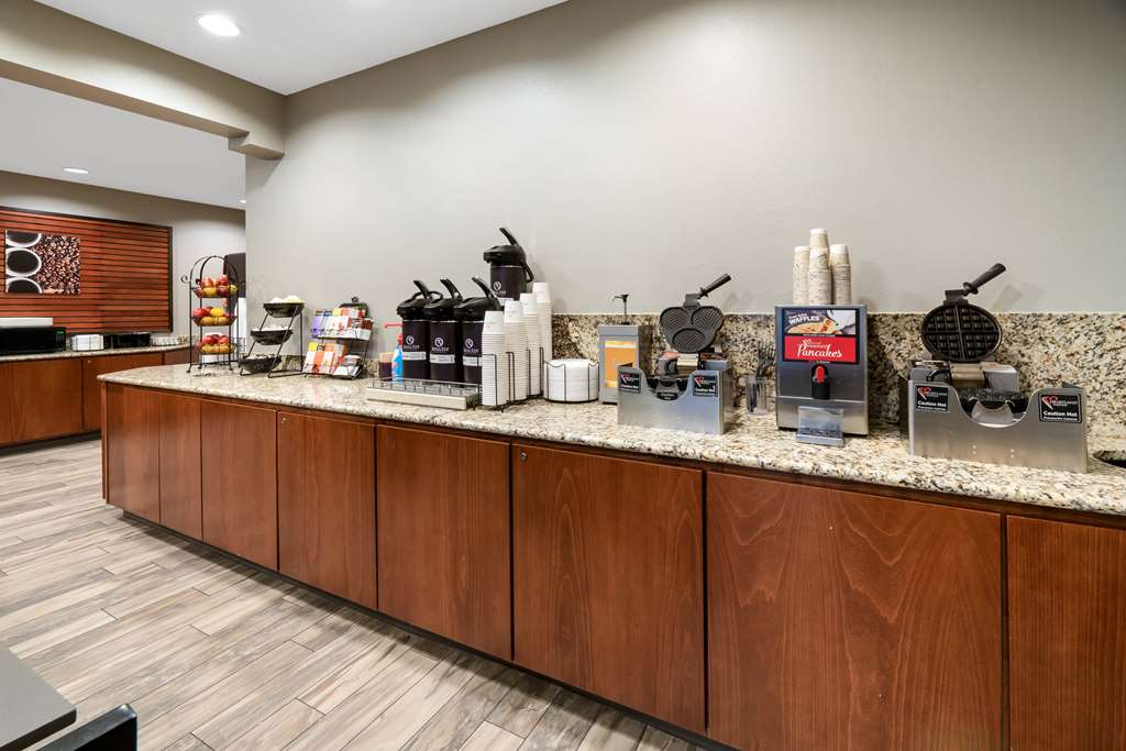 Best Western Plus Kalispell Glacier Park West Hotel & Suites - photo 8