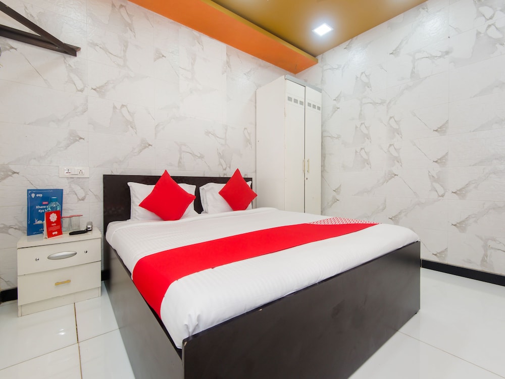 OYO 13601 Madam Re Hospitality Bhandup