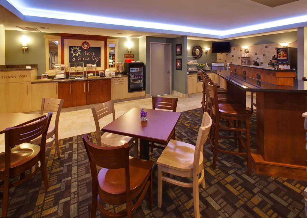 AmericInn by Wyndham Fairfield - photo 40