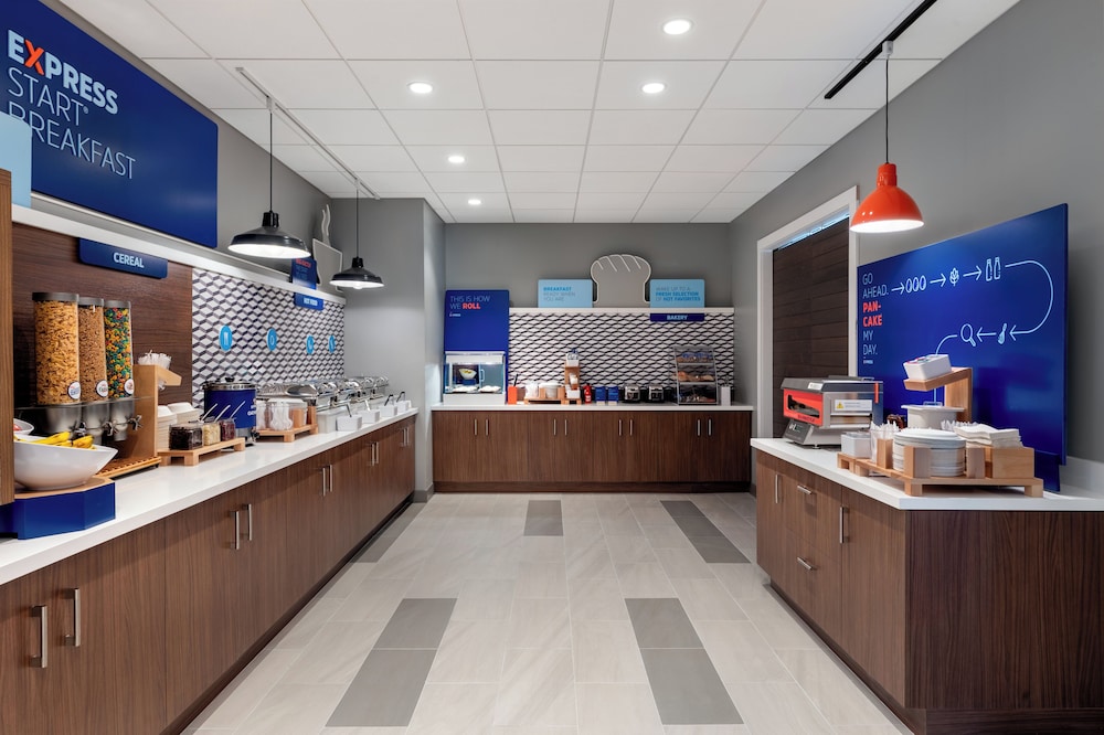 Holiday Inn Exp Stes Berkshires By Ihg - photo 37