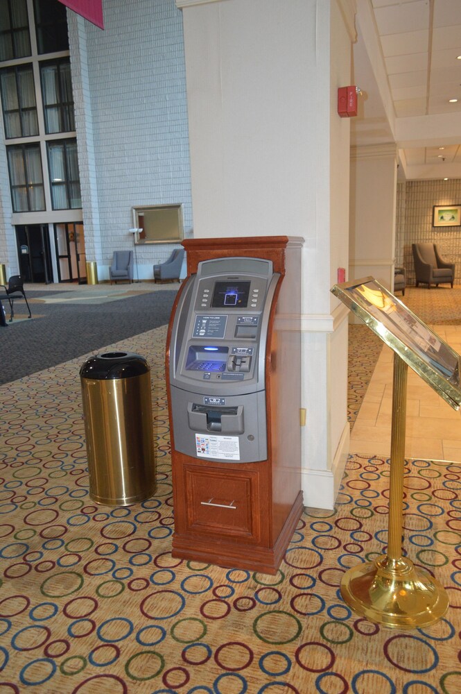 North Baltimore Plaza Hotel - photo 34