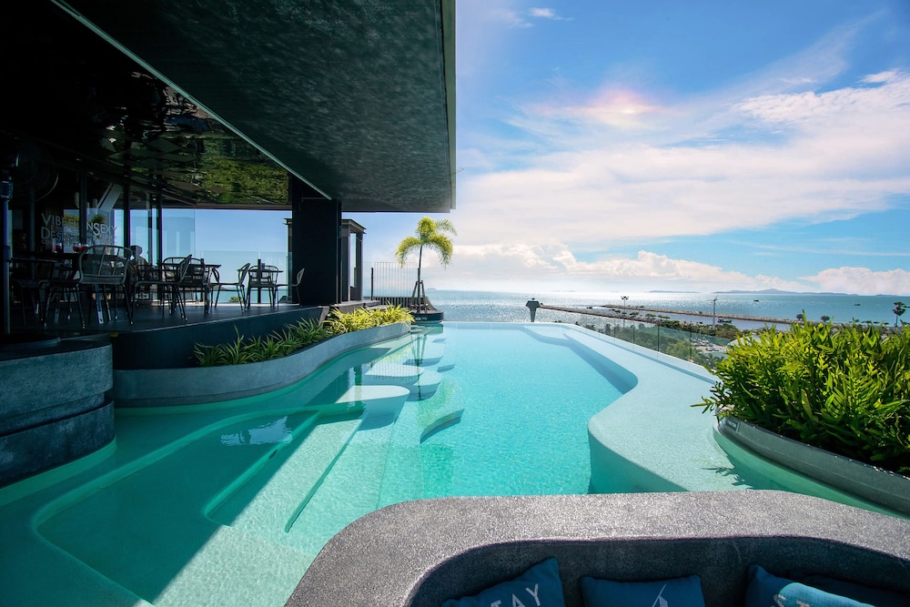 Seaphere Pattaya Hotel — 4-Star Luxury Hotel in Sattahip, Thailand