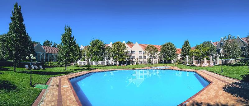 Southern Sun Bloemfontein — 4-Star Luxury Hotel in Bloemfontein, South Africa